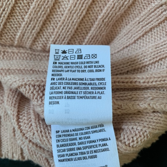 American Eagle Crop Sweater - Picture 4 of 6